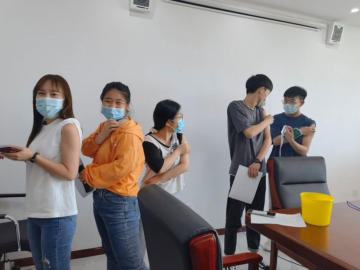 疼么，不疼，甚至有點(diǎn)想笑.jpg